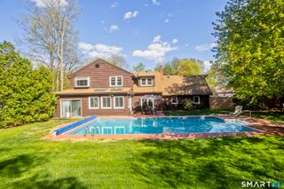 10 Cliffmount Drive, Bloomfield, CT 06002