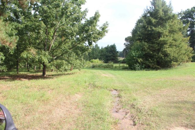 3296 hwy 278 E, Hope, AR 71801