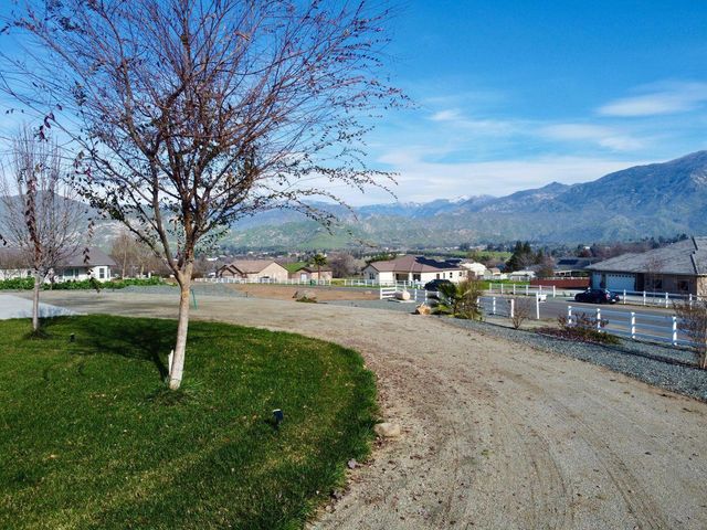 16605 Deer Creek Drive, Springville, CA 93265