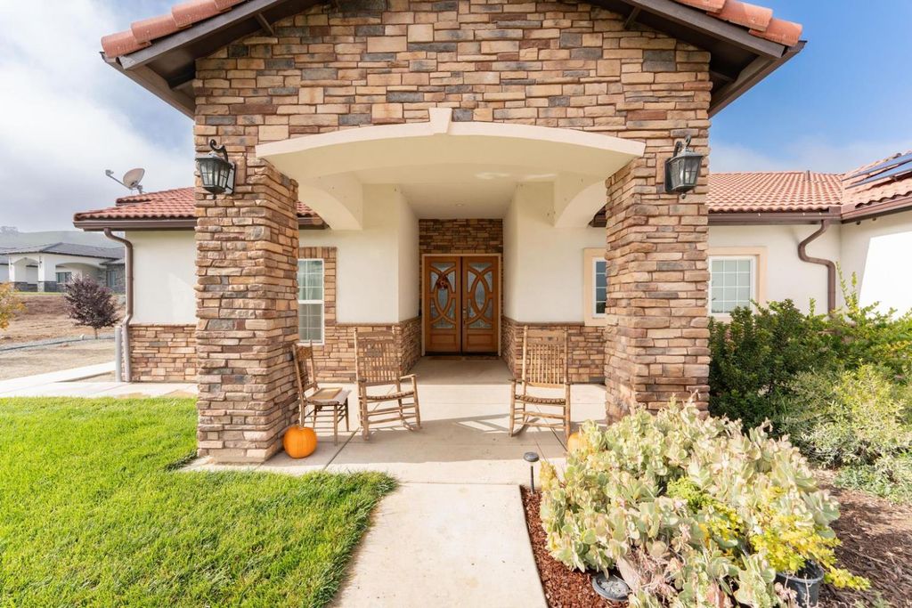 16605 Deer Creek Drive, Springville, CA 93265