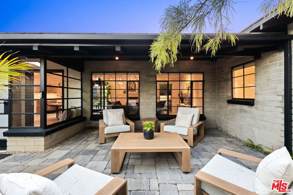 4241 Campbell Drive, Los Angeles, CA 90066 — photo 2