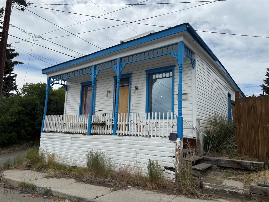 Image 2 of property listing at 605 Caledonia Street, Butte, MT 59701
