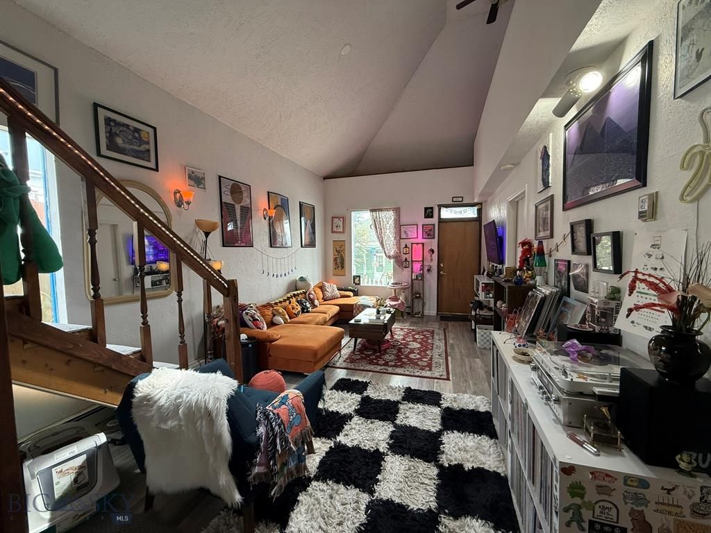 Image 5 of property listing at 605 Caledonia Street, Butte, MT 59701