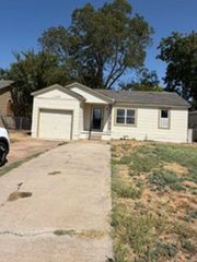 1703 NW Lawton, Lawton, OK 73507