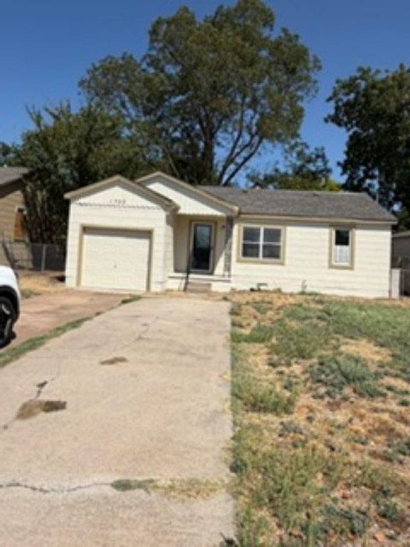 1703 NW Lawton, Lawton, OK 73507