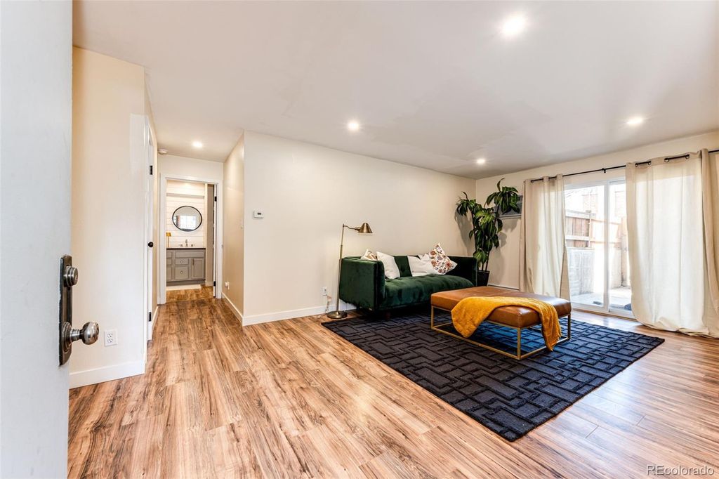 6455 E Bates Avenue 3-103, Denver, CO 80222