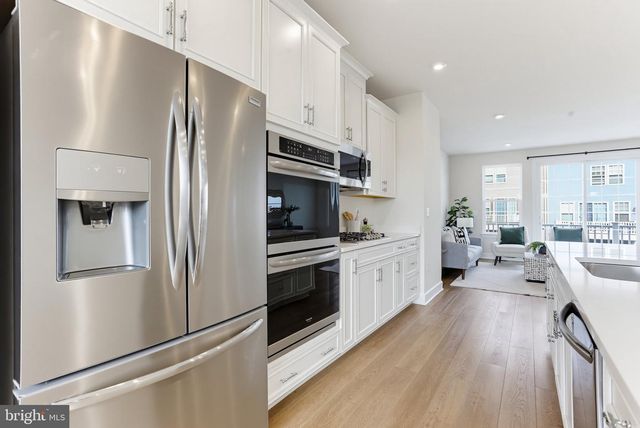 6310 BERKLEY BRIDGE PL, Haymarket, VA 20169