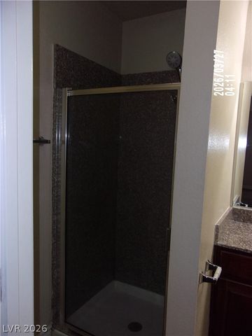 5440 River Glen Drive 382, Las Vegas, NV 89103