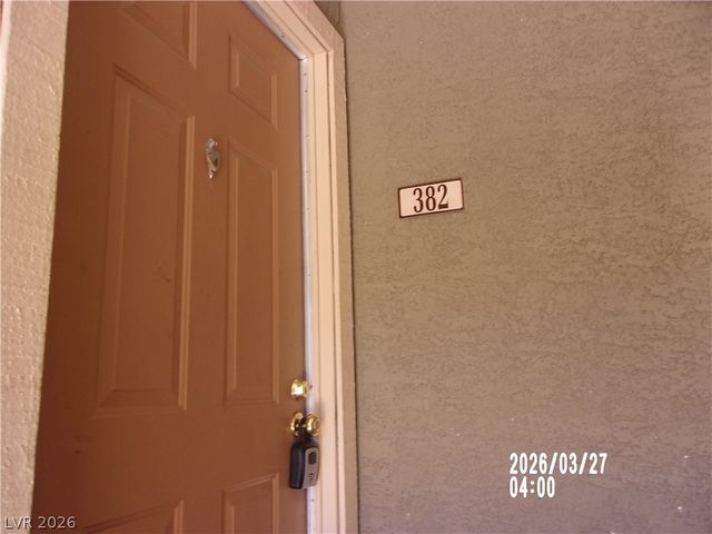 5440 River Glen Drive 382, Las Vegas, NV 89103