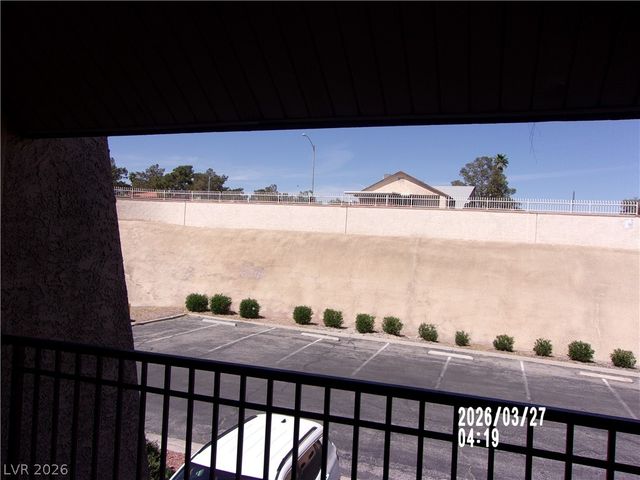 5440 River Glen Drive 382, Las Vegas, NV 89103