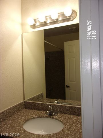 5440 River Glen Drive 382, Las Vegas, NV 89103