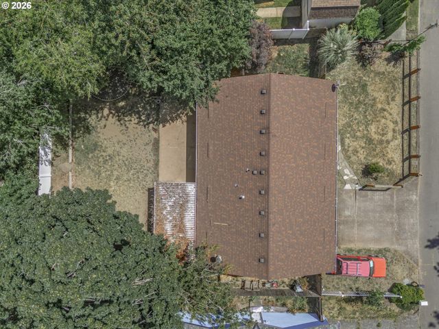 1585 Ne 18TH St, Gresham, OR 97030