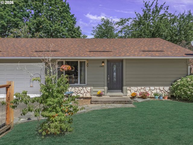 1585 Ne 18TH St, Gresham, OR 97030