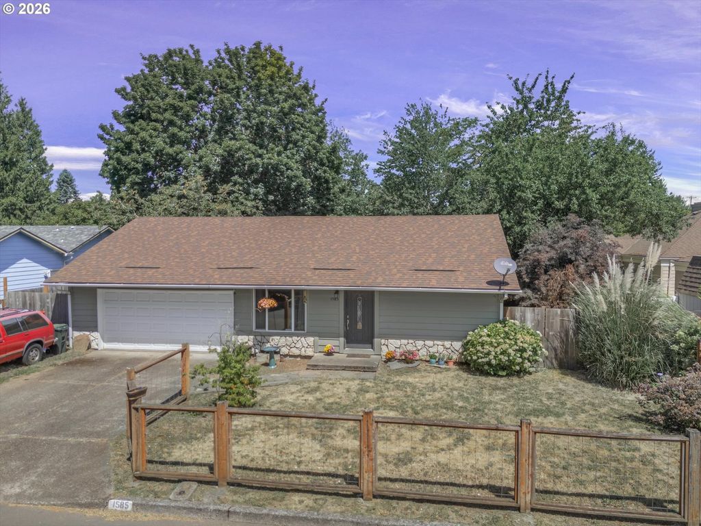 1585 Ne 18TH St, Gresham, OR 97030