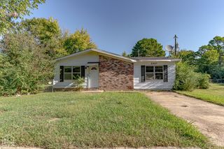 2410 Westacre Dr, Jonesboro, AR 72401