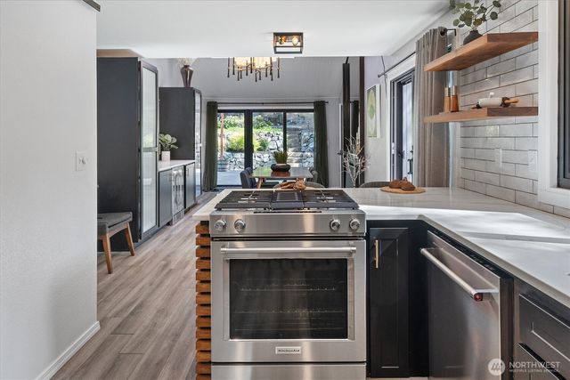 2404 Manorwood Drive SE, Puyallup, WA 98374