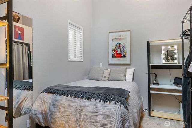 2404 Manorwood Drive SE, Puyallup, WA 98374