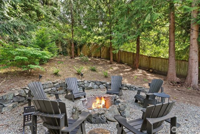 2404 Manorwood Drive SE, Puyallup, WA 98374