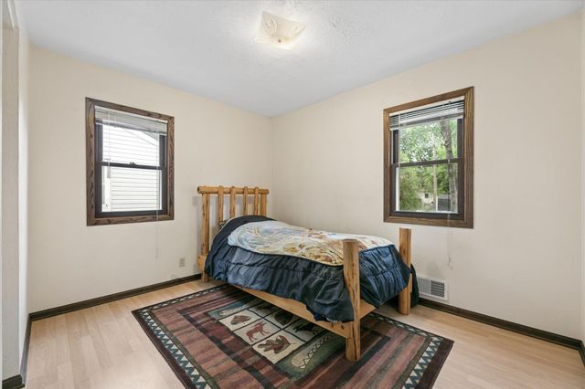 1747 Pinewood Drive, Shoreview, MN 55126