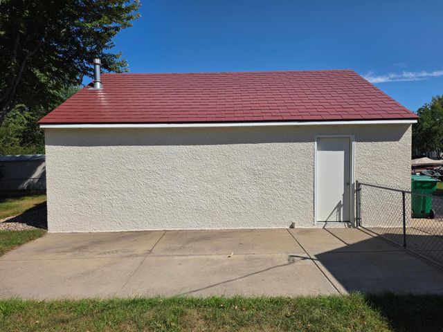 1747 Pinewood Drive, Shoreview, MN 55126