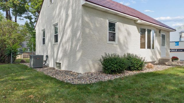 1747 Pinewood Drive, Shoreview, MN 55126