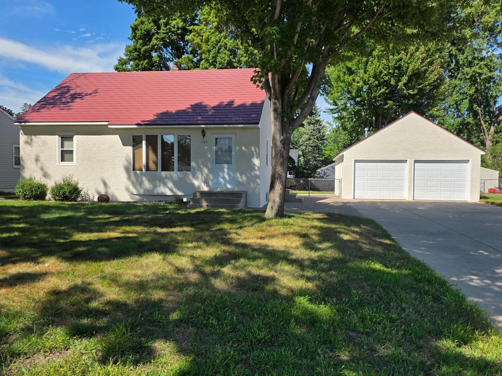 1747 Pinewood Drive, Shoreview, MN 55126 — exterior