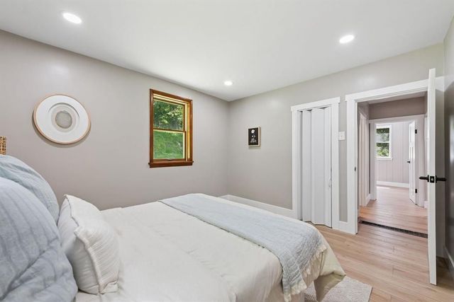 383 Lakeview DRIVE, South Strabane, PA 15301