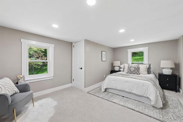 383 Lakeview DRIVE, South Strabane, PA 15301