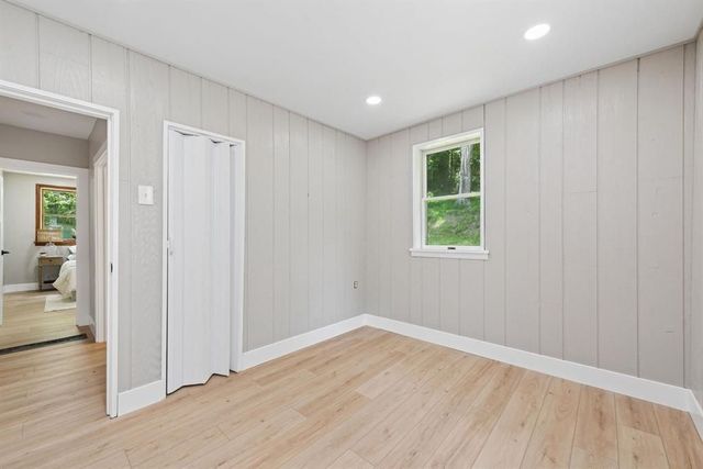 383 Lakeview DRIVE, South Strabane, PA 15301