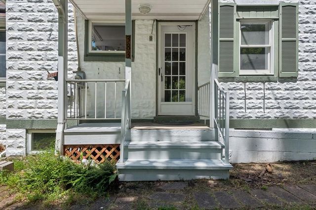 383 Lakeview DRIVE, South Strabane, PA 15301
