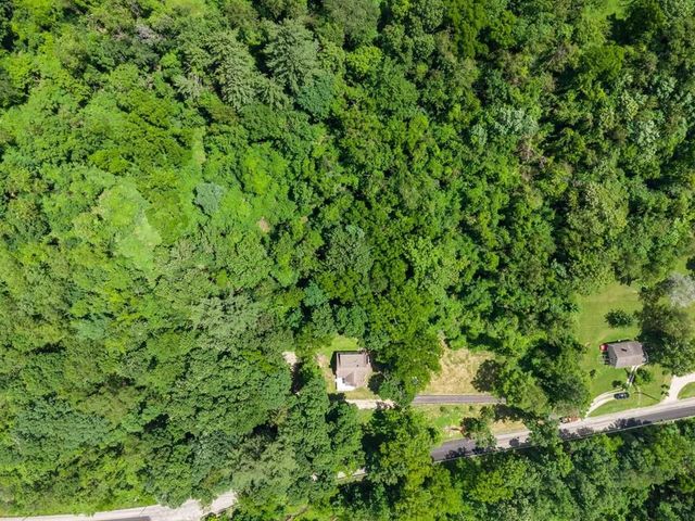 383 Lakeview DRIVE, South Strabane, PA 15301