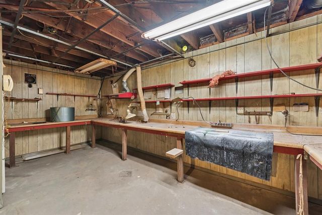383 Lakeview DRIVE, South Strabane, PA 15301