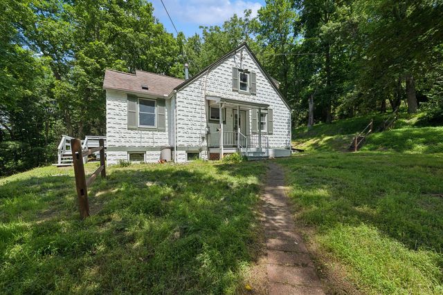 383 Lakeview DRIVE, South Strabane, PA 15301