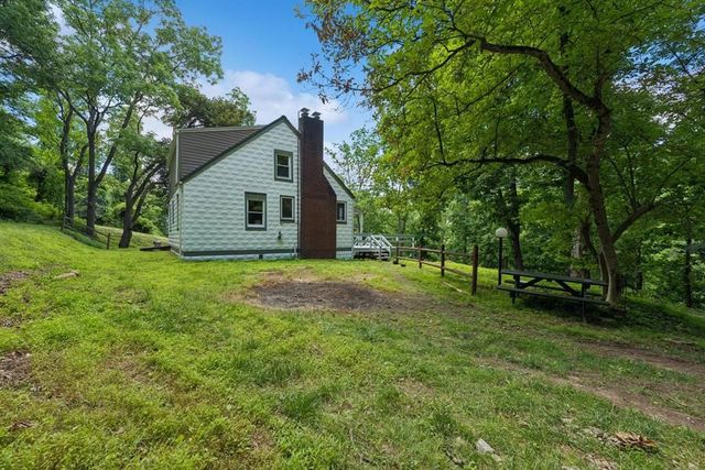 383 Lakeview DRIVE, South Strabane, PA 15301