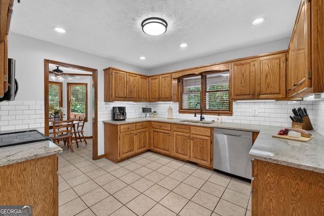 421 S Mount Carmel Road, Mcdonough, GA 30253