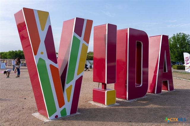 10818 Twyla Road, San Antonio, TX 78224