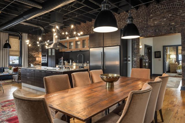 55 E Main St Apt 304, Chattanooga, TN 37408