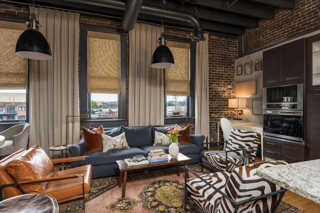 55 E Main St Apt 304, Chattanooga, TN 37408