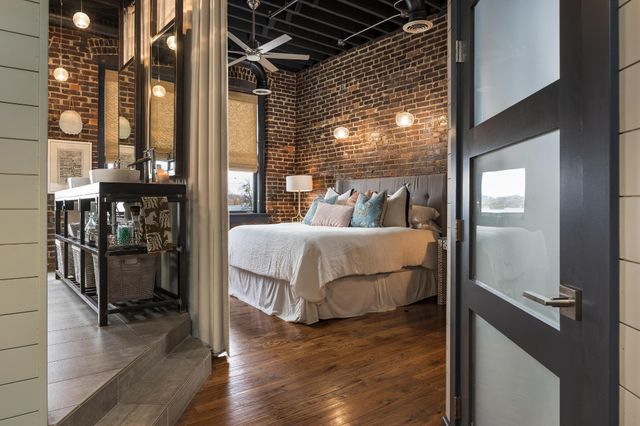 55 E Main St Apt 304, Chattanooga, TN 37408