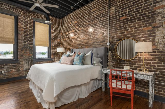55 E Main St Apt 304, Chattanooga, TN 37408