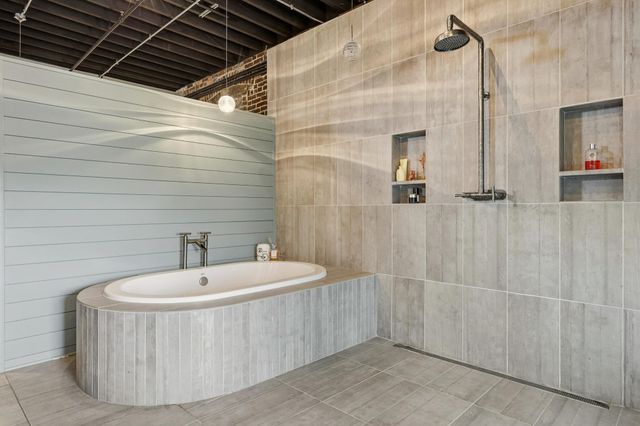 55 E Main St Apt 304, Chattanooga, TN 37408