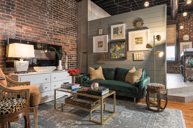 55 E Main St Apt 304, Chattanooga, TN 37408