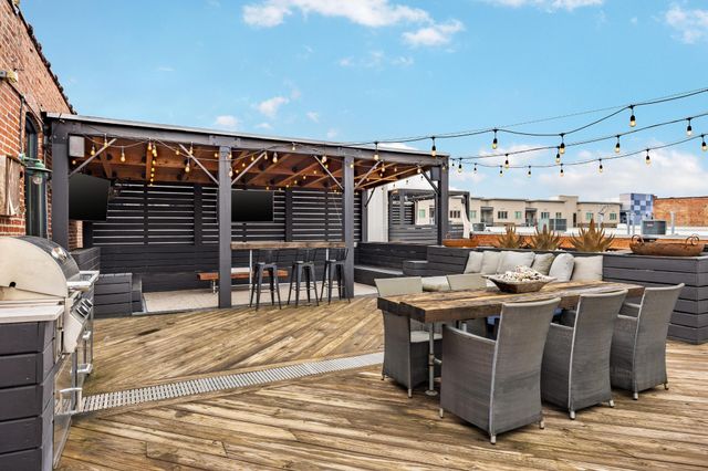 55 E Main St Apt 304, Chattanooga, TN 37408