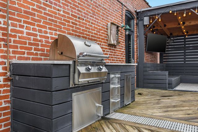 55 E Main St Apt 304, Chattanooga, TN 37408
