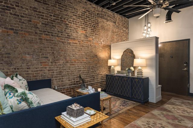 55 E Main St Apt 304, Chattanooga, TN 37408
