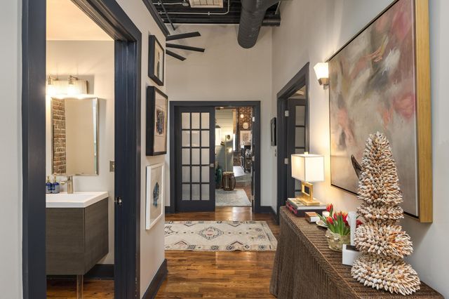 55 E Main St Apt 304, Chattanooga, TN 37408