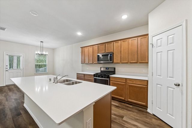 4050 Timber Sapp Drive, Conroe, TX 77304