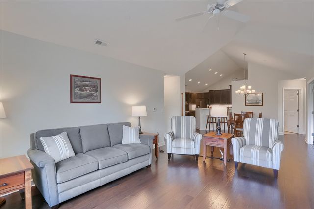 905 Spring Valley Dr, Jackson Twp, PA 16063