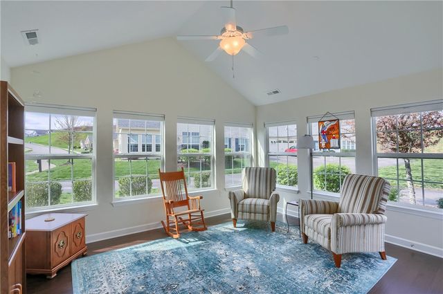 905 Spring Valley Dr, Jackson Twp, PA 16063