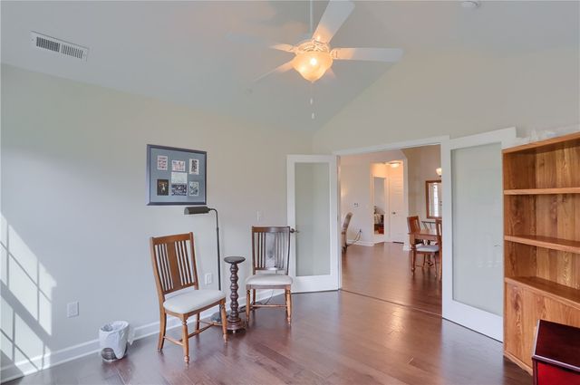 905 Spring Valley Dr, Jackson Twp, PA 16063